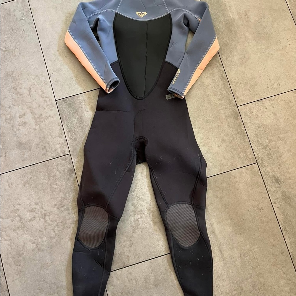 Roxy girls’ Wetsuit EUC